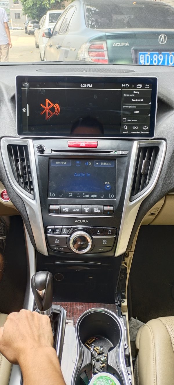 Acura TLX factory radio and Android screen comparison